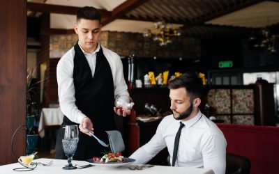 How to Choose the Right Hotel Management Course: MAIIHM’s Guide for 2025