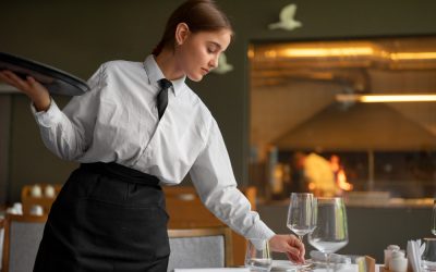 5 Essential Skills Every Hotel Management Student Should Master